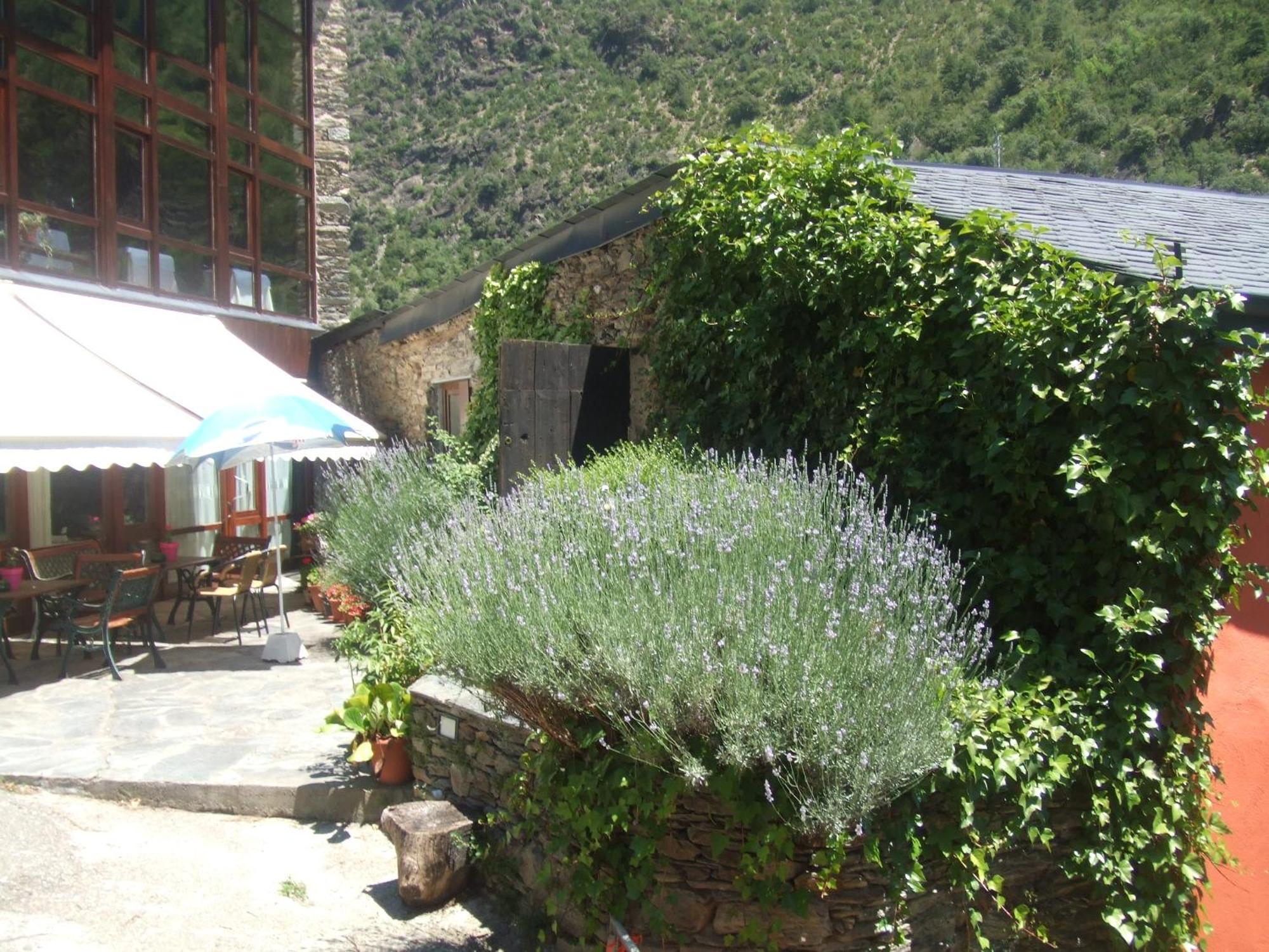 Masia D'En Valenti Anserall  Exteriér fotografie